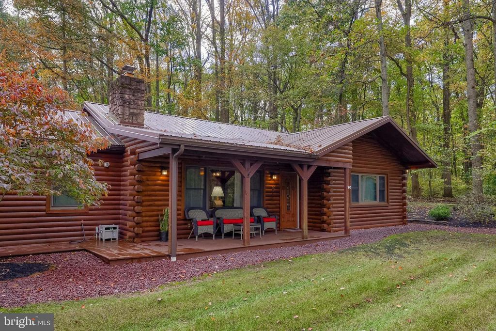 2861 DOGWOOD CIR, Manheim, PA 17545