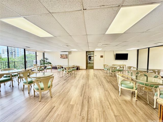 411 Hobron Lane 3904, Honolulu, HI 96815