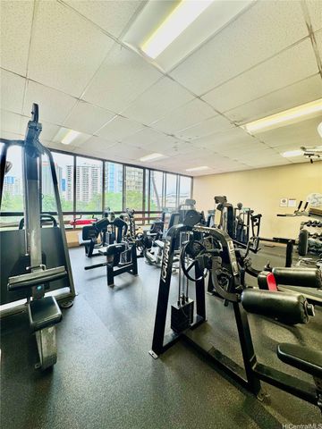 411 Hobron Lane 3904, Honolulu, HI 96815