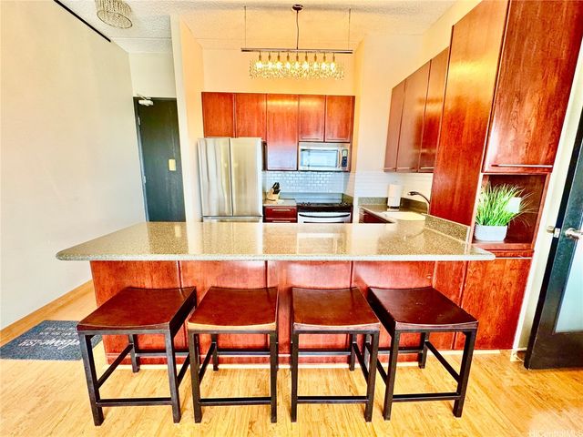 411 Hobron Lane 3904, Honolulu, HI 96815