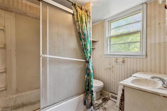 130 Albertson Road, Thomasville, NC 27360