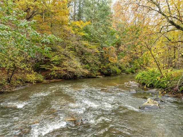 1800 HICKS FORD Road, Ellijay, GA 30540