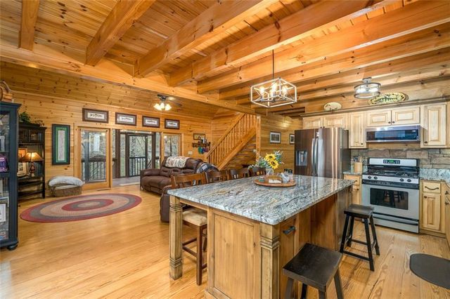 1800 HICKS FORD Road, Ellijay, GA 30540