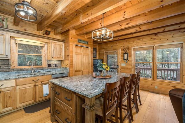 1800 HICKS FORD Road, Ellijay, GA 30540