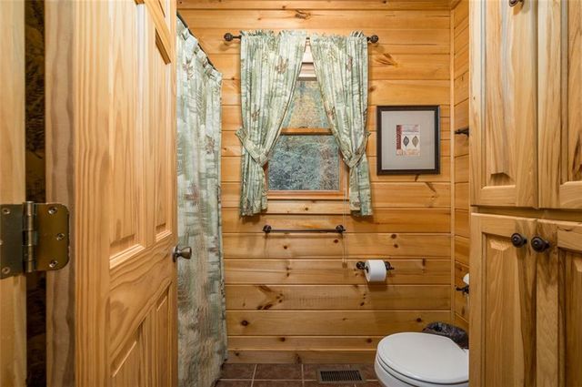 1800 HICKS FORD Road, Ellijay, GA 30540