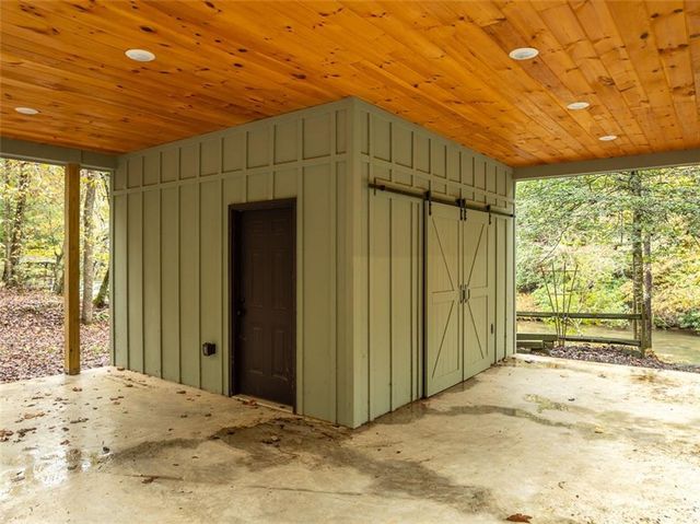 1800 HICKS FORD Road, Ellijay, GA 30540