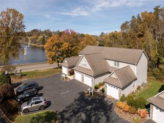 102 Waters Edge Drive, Weaverville, NC 28787