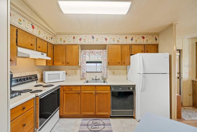 35131 MCCULLOUGHS LEAP, Zephyrhills, FL 33541