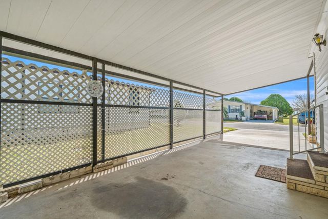 35131 MCCULLOUGHS LEAP, Zephyrhills, FL 33541