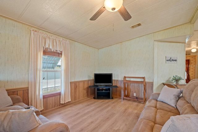 35131 MCCULLOUGHS LEAP, Zephyrhills, FL 33541