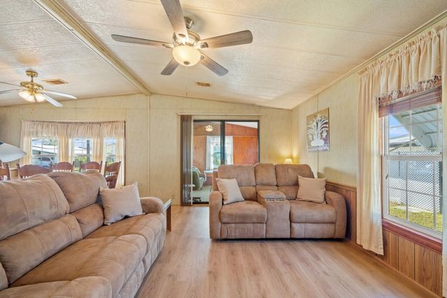 35131 MCCULLOUGHS LEAP, Zephyrhills, FL 33541