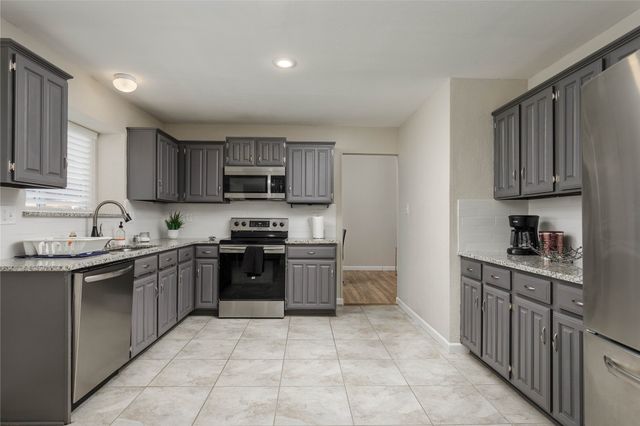 4108 Fryer Street, The Colony, TX 75056