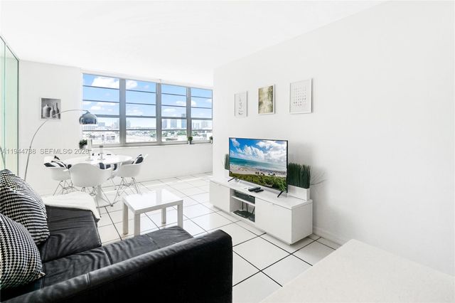 100 Lincoln Rd 1105, Miami Beach, FL 33139