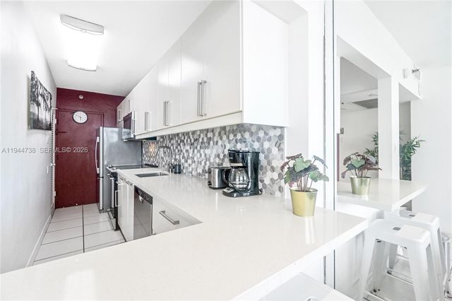 100 Lincoln Rd 1105, Miami Beach, FL 33139