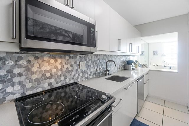 100 Lincoln Rd 1105, Miami Beach, FL 33139