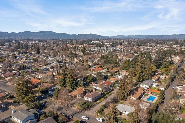 750 Pueblo Ave, Napa, CA 94558