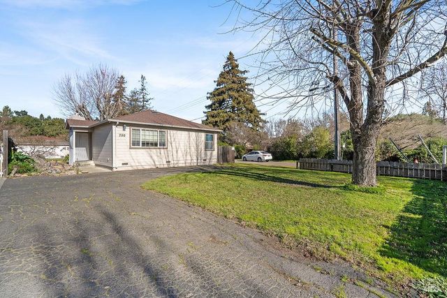 750 Pueblo Ave, Napa, CA 94558