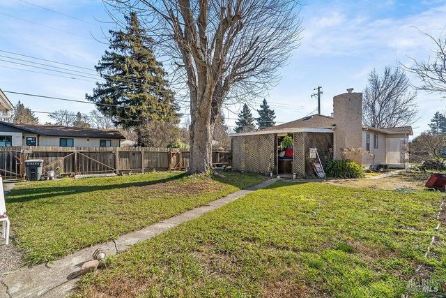 750 Pueblo Ave, Napa, CA 94558