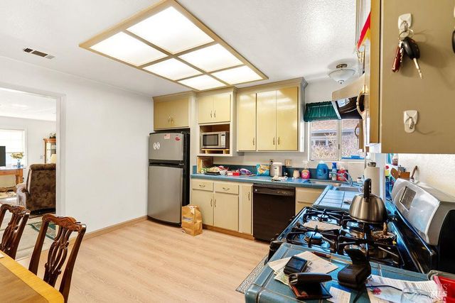 750 Pueblo Ave, Napa, CA 94558