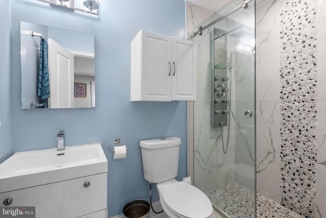 1275 OATES ST NE, Washington, DC 20002