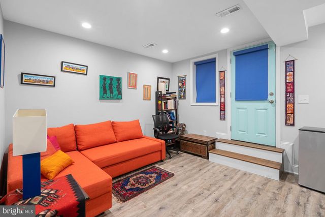 1275 OATES ST NE, Washington, DC 20002