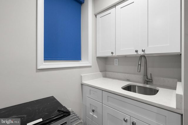 1275 OATES ST NE, Washington, DC 20002