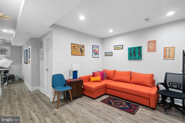 1275 OATES ST NE, Washington, DC 20002