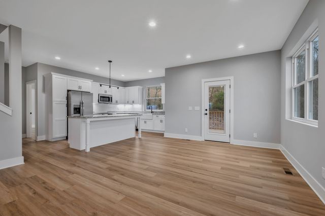 125 Scenic Ln, Hartsville, TN 37074