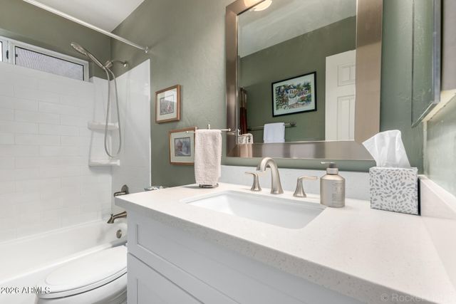 4116 E TONTO Street, Phoenix, AZ 85044