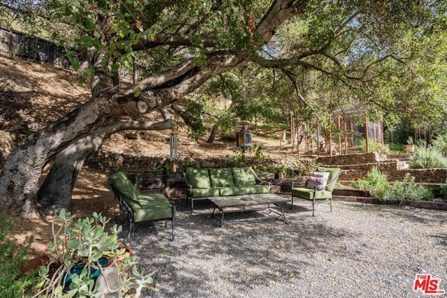 21330 Encina Road, Topanga (los Angeles), CA 90290