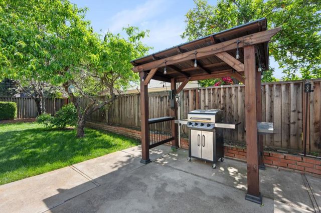 582 Oldbrook Court, San Jose, CA 95111