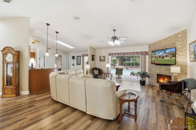 4474 W Horseshoe Drive, Beverly Hills, FL 34465