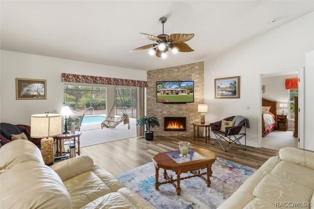 4474 W Horseshoe Drive, Beverly Hills, FL 34465