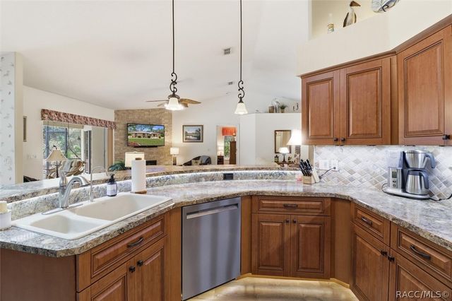 4474 W Horseshoe Drive, Beverly Hills, FL 34465