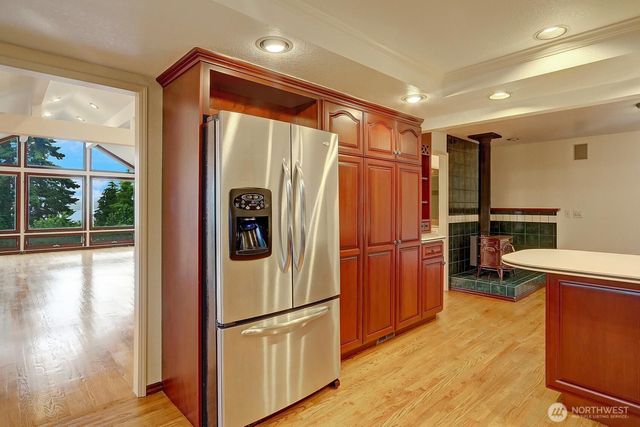 2668 E Lake Sammamish Parkway NE, Sammamish, WA 98074