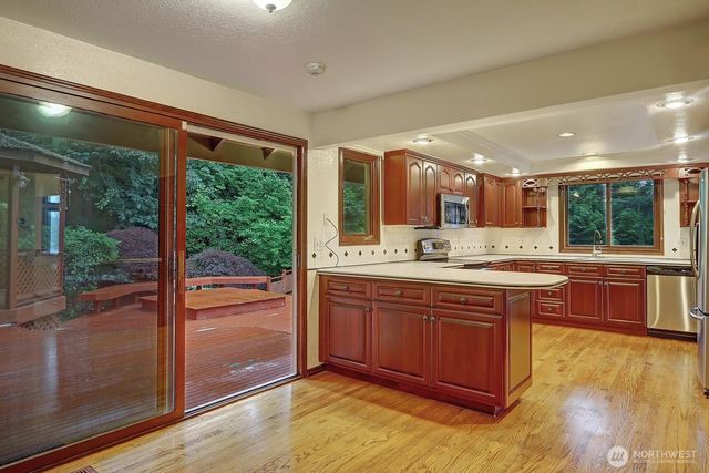 2668 E Lake Sammamish Parkway NE, Sammamish, WA 98074