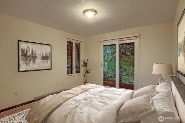 2668 E Lake Sammamish Parkway NE, Sammamish, WA 98074