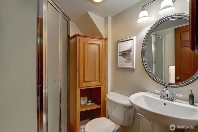 2668 E Lake Sammamish Parkway NE, Sammamish, WA 98074