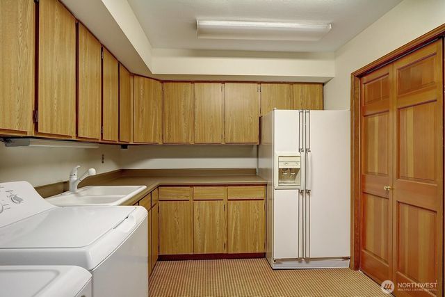 2668 E Lake Sammamish Parkway NE, Sammamish, WA 98074