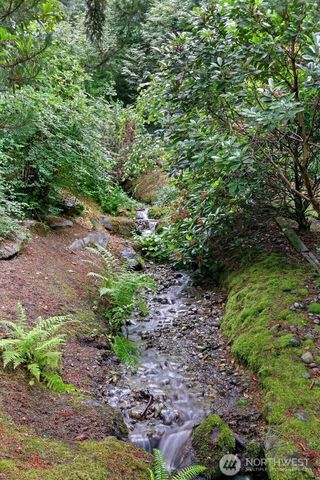 2668 E Lake Sammamish Parkway NE, Sammamish, WA 98074