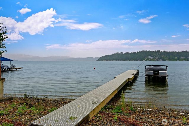 2668 E Lake Sammamish Parkway NE, Sammamish, WA 98074