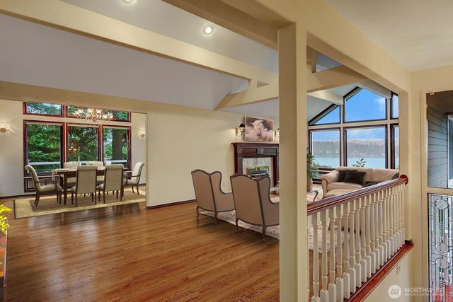 2668 E Lake Sammamish Parkway NE, Sammamish, WA 98074