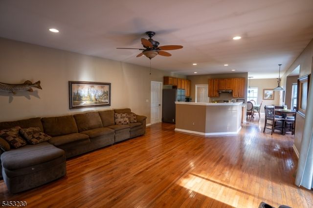 24 Shippen Rdg, Oxford Twp., NJ 07863