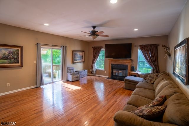 24 Shippen Rdg, Oxford Twp., NJ 07863