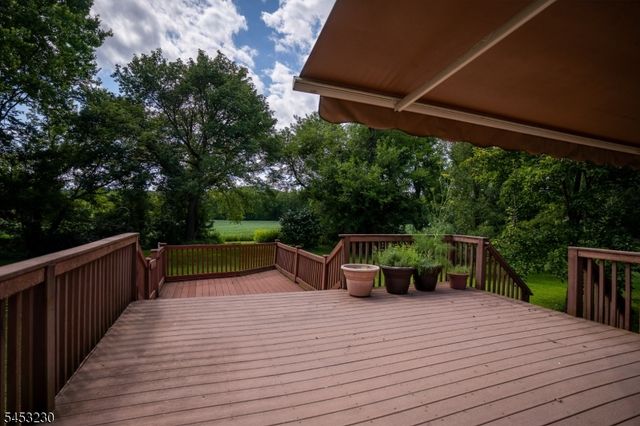 24 Shippen Rdg, Oxford Twp., NJ 07863