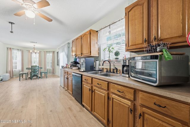 978 COUNTY ROAD 21, Hawthorne, FL 32640