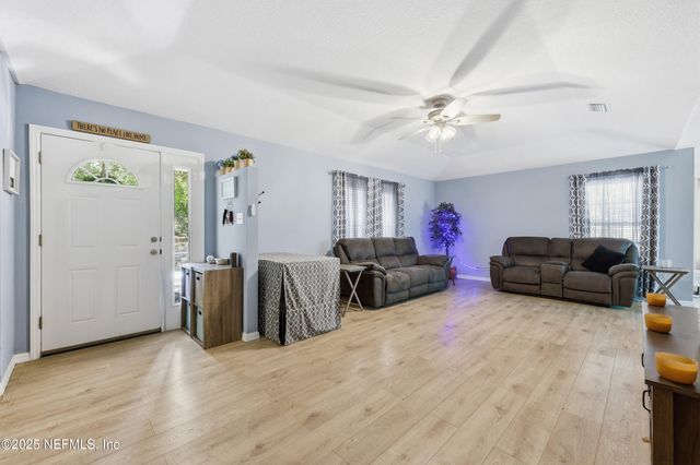 978 COUNTY ROAD 21, Hawthorne, FL 32640