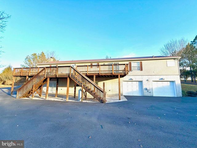 401 NIGHTHAWK DR, Petersburg, WV 26847