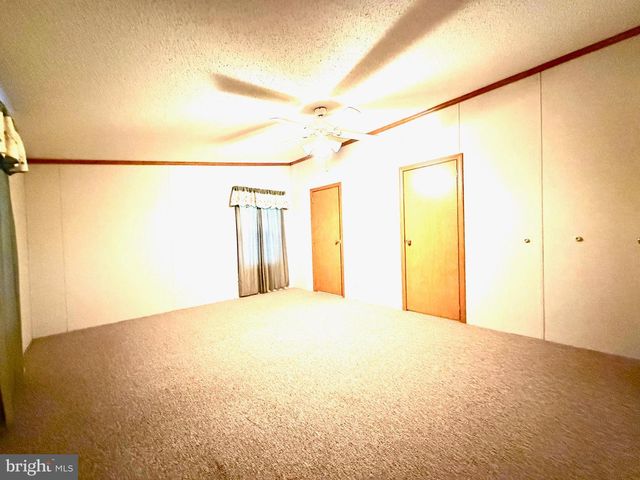 401 NIGHTHAWK DR, Petersburg, WV 26847