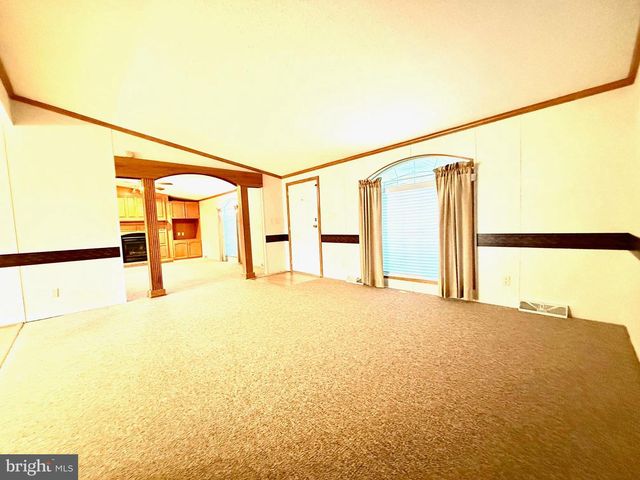 401 NIGHTHAWK DR, Petersburg, WV 26847